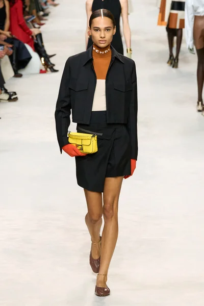 Look 31